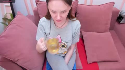 Lexi online show from October 2025 06:33:01 AM