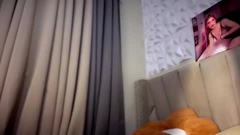 Snapshot of lexisdior chatting on October 2025 07:20:01 PM Naturaly Born Goddess  Ms. kendall  online show from October 2025 07:20:01 PM