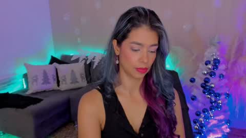 Snapshot of lexy_fox2 chatting on December 2024 03:59:02 AM Lexy online show from December 2024 03:59:02 AM
