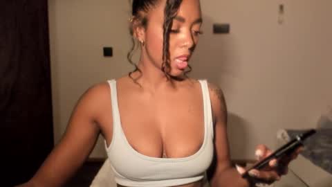 LEXY - Independent account online show from December 2025 12:18:01 AM