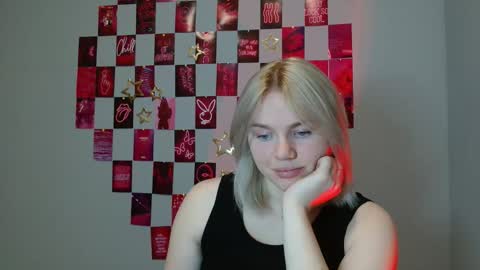 Leyla online show from November 2025 07:08:02 AM