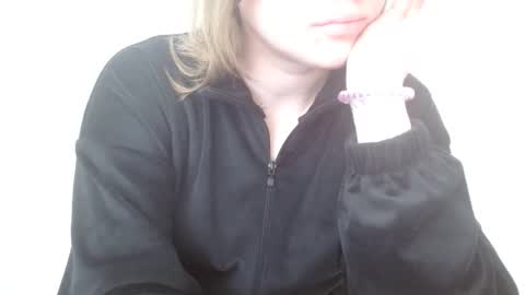 Snapshot of leyla_le chatting on April 2026 05:45:01 AM Leyla online show from April 2026 05:45:01 AM