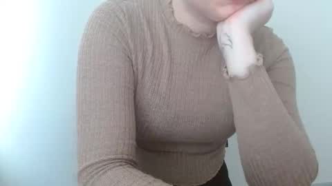 Snapshot of leyla_le chatting on May 2026 06:07:02 AM Leyla online show from May 2026 06:07:02 AM
