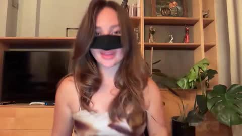 Leyla online show from September 2025 03:13:01 PM