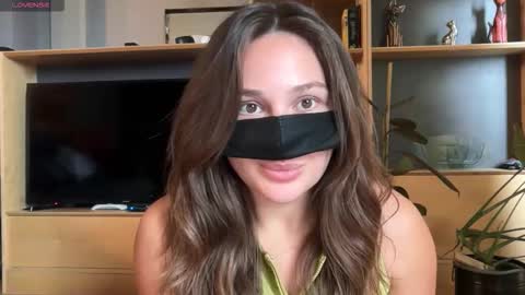 Leyla online show from October 2025 05:28:02 AM