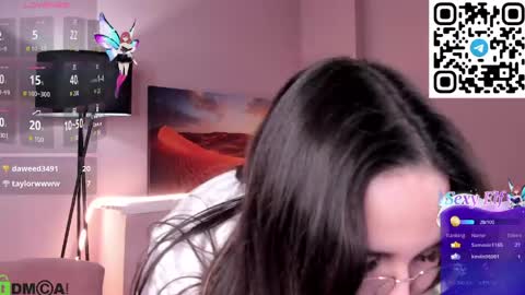 Snapshot of leylamirage chatting on April 2026 07:07:02 PM leylamirage online show from April 2026 07:07:02 PM