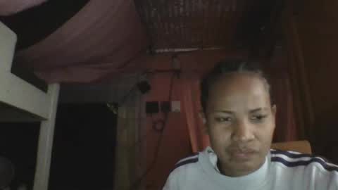 Snapshot of lezleywood chatting on November 2025 01:56:02 PM LezleyWood online show from November 2025 01:56:02 PM