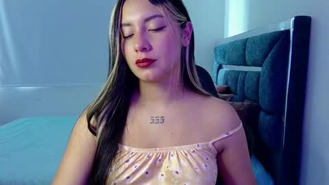 Lia  online show from October 2025 02:50:02 PM