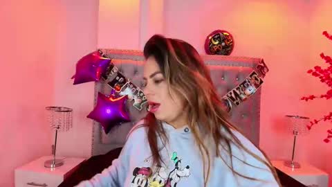 Lia  online show from November 2025 03:42:02 AM