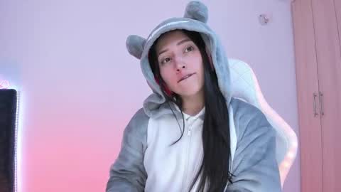 Little Queen Lia  online show from January 2025 12:35:01 AM