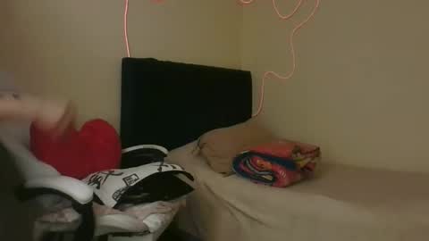 Little Queen Lia  online show from November 2025 11:15:01 PM