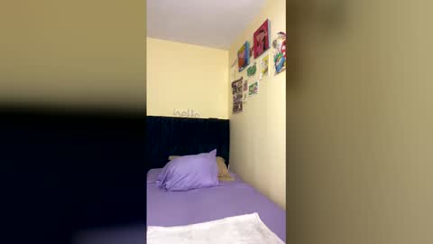 Little Queen Lia  online show from January 2026 04:45:02 PM