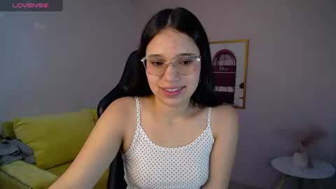 Snapshot of lia_rose_ch chatting on June 2026 12:26:02 PM lia_rose_ch online show from June 2026 12:26:02 PM
