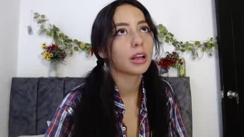   lia  online show from January 2025 09:47:02 PM