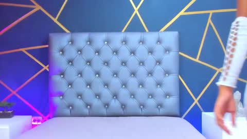 Lia online show from October 2025 07:31:01 PM