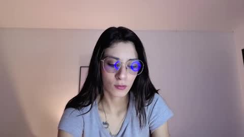 Lia  online show from November 2025 02:19:02 PM