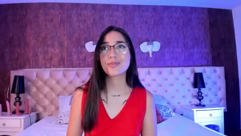 liaa turner  online show from September 2025 08:36:01 PM