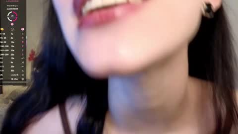 Lia  online show from November 2025 08:59:02 AM