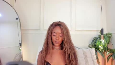 liahparis online show from January 2026 02:04:01 AM