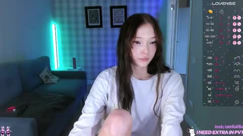 Snapshot of lialilia chatting on September 2025 08:28:01 AM lialilia online show from September 2025 08:28:01 AM