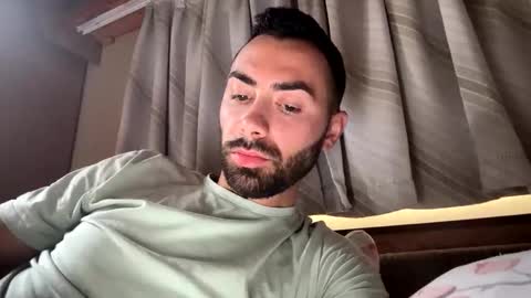 Snapshot of liam_daniel chatting on September 2025 08:05:01 AM Liam online show from September 2025 08:05:01 AM
