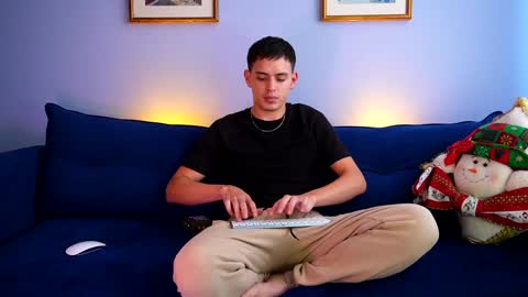 Liam online show from December 2024 07:58:02 PM