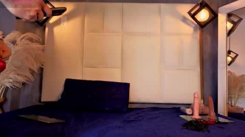 Liam forest  online show from December 2025 04:50:01 AM