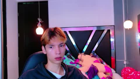 liam_green1 online show from February 2026 12:02:02 PM