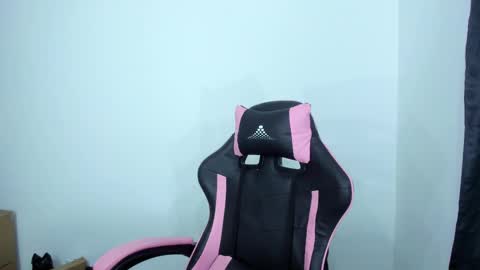 liam_oasiss online show from December 2024 05:48:01 AM