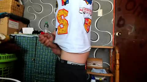 liam_oasiss online show from February 2025 03:42:01 PM