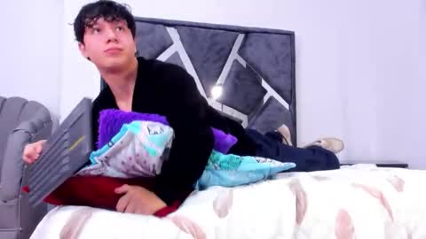 Call me Lian online show from January 2026 12:20:01 PM