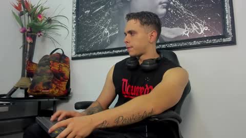 Liam online show from December 2024 08:39:01 PM