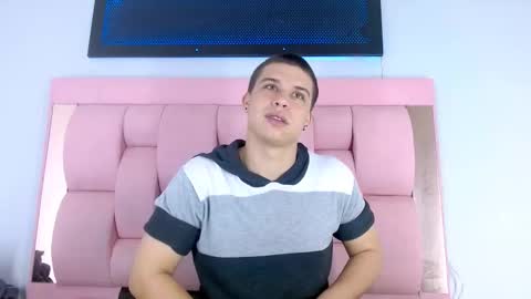 liam_york online show from November 2025 01:22:02 PM