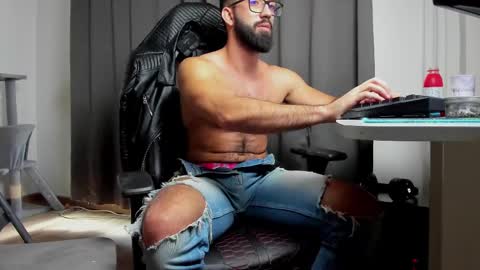 Snapshot of liamaesthetic chatting on March 2025 10:14:02 AM Liam online show from March 2025 10:14:02 AM