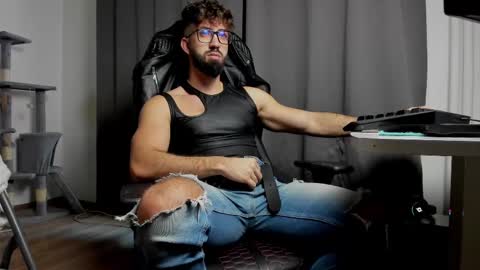 Snapshot of liamaesthetic chatting on March 2025 06:12:02 AM Liam online show from March 2025 06:12:02 AM