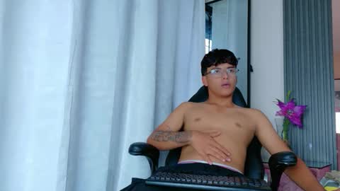 LiamANDjordan online show from November 2025 10:31:02 PM