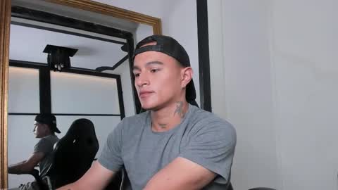 LiamDeep online show from October 2025 06:26:01 PM