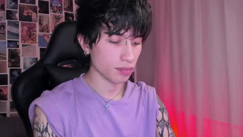 Snapshot of liamelf chatting on January 2025 03:43:01 AM Liam online show from January 2025 03:43:01 AM