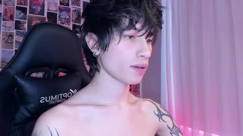 Snapshot of liamelf chatting on January 2025 01:47:01 PM Liam online show from January 2025 01:47:01 PM