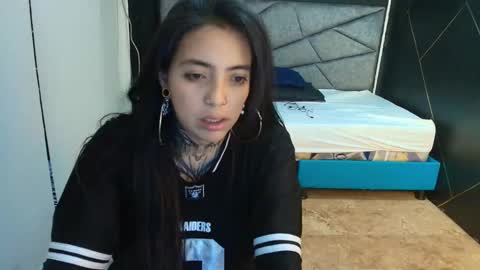 Snapshot of liamonroee_ chatting on November 2025 11:43:02 AM L I A M O N R O E online show from November 2025 11:43:02 AM