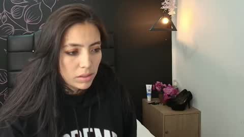 L I A M O N R O E online show from January 2026 11:57:02 AM