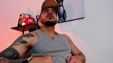 Snapshot of liamreigns_ chatting on February 2025 11:09:01 AM liam online show from February 2025 11:09:01 AM