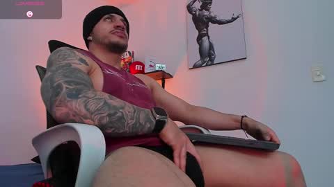 Snapshot of liamreigns_ chatting on September 2025 11:45:01 AM liam online show from September 2025 11:45:01 AM