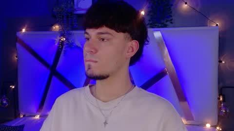 Liam Thunder online show from November 2025 03:16:01 AM