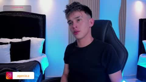 Snapshot of liamwild20 chatting on May 2026 04:39:01 AM liam online show from May 2026 04:39:01 AM