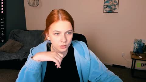 Snapshot of liana_kisses chatting on December 2024 07:21:01 PM Little Liana online show from December 2024 07:21:01 PM