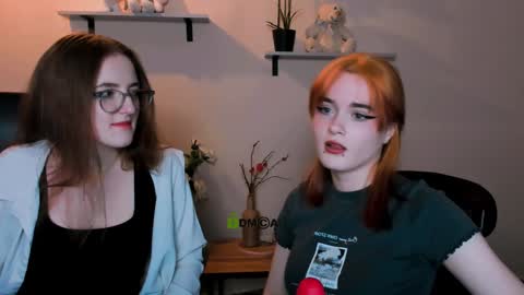 Snapshot of liana_kisses chatting on December 2024 11:47:02 PM Little Liana online show from December 2024 11:47:02 PM