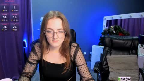 Snapshot of liana_kisses chatting on February 2025 03:38:01 PM Little Liana online show from February 2025 03:38:01 PM