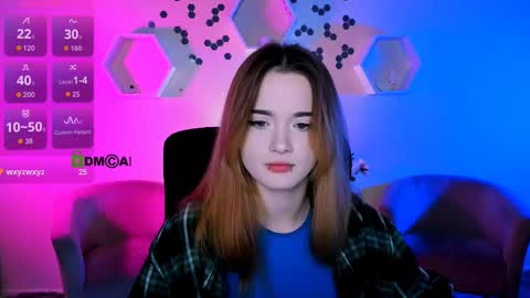 Little Liana  online show from November 2025 08:40:01 PM