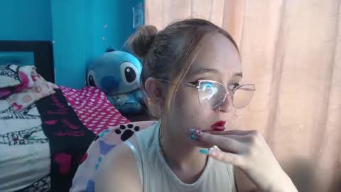 Lia Roberts online show from February 2025 12:18:02 PM